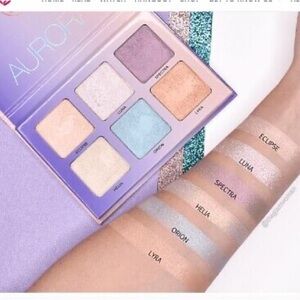 Eyeshadow Palette with Purple, Blue, and Gold Shades